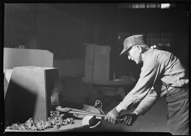 Bench planes - blade steel choices